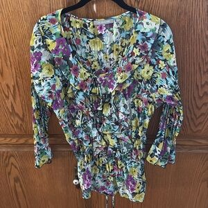 Floral ruffled top